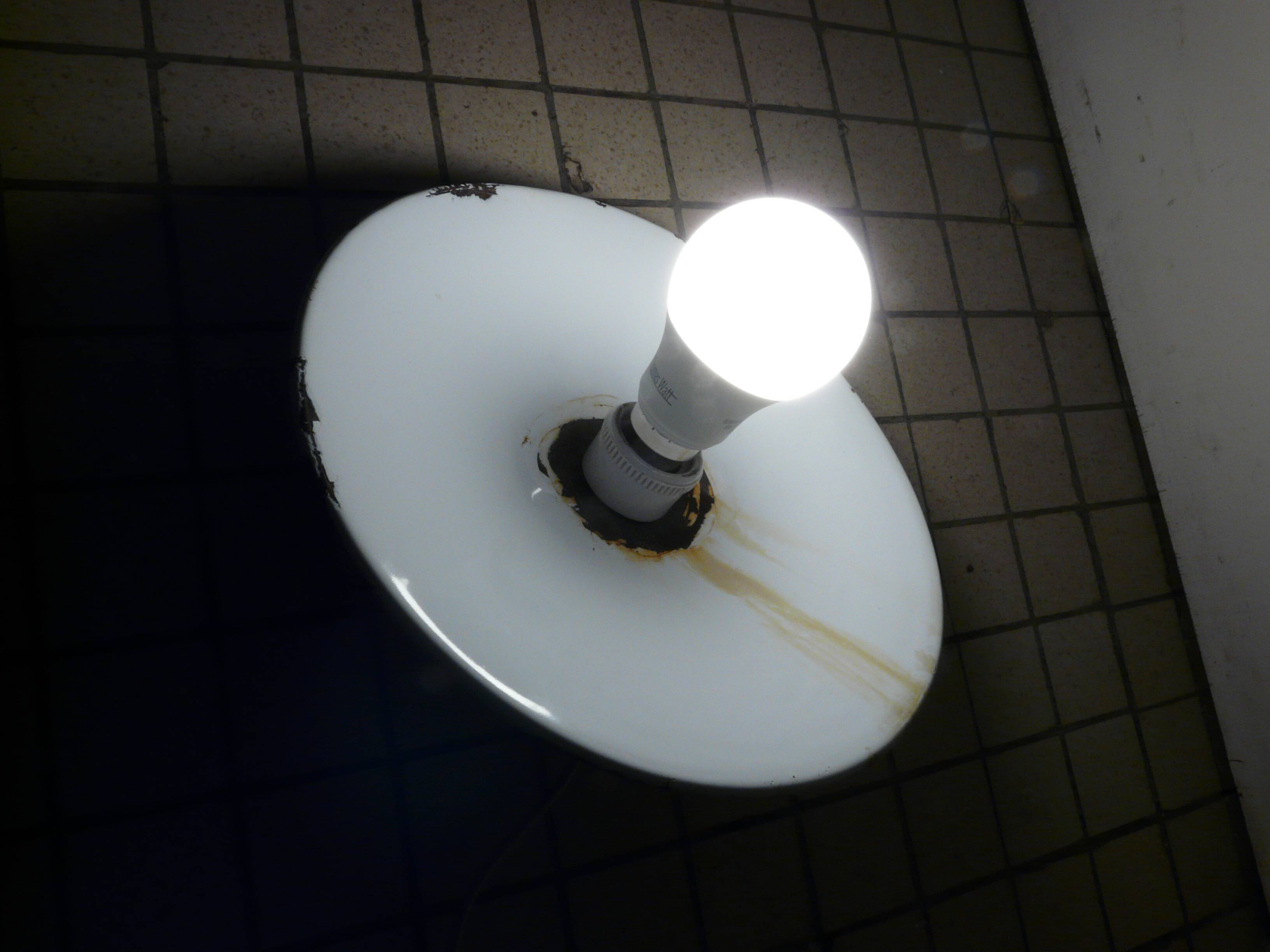 Industrial green and white enameled sheet metal wall light 1940 porcelain socket