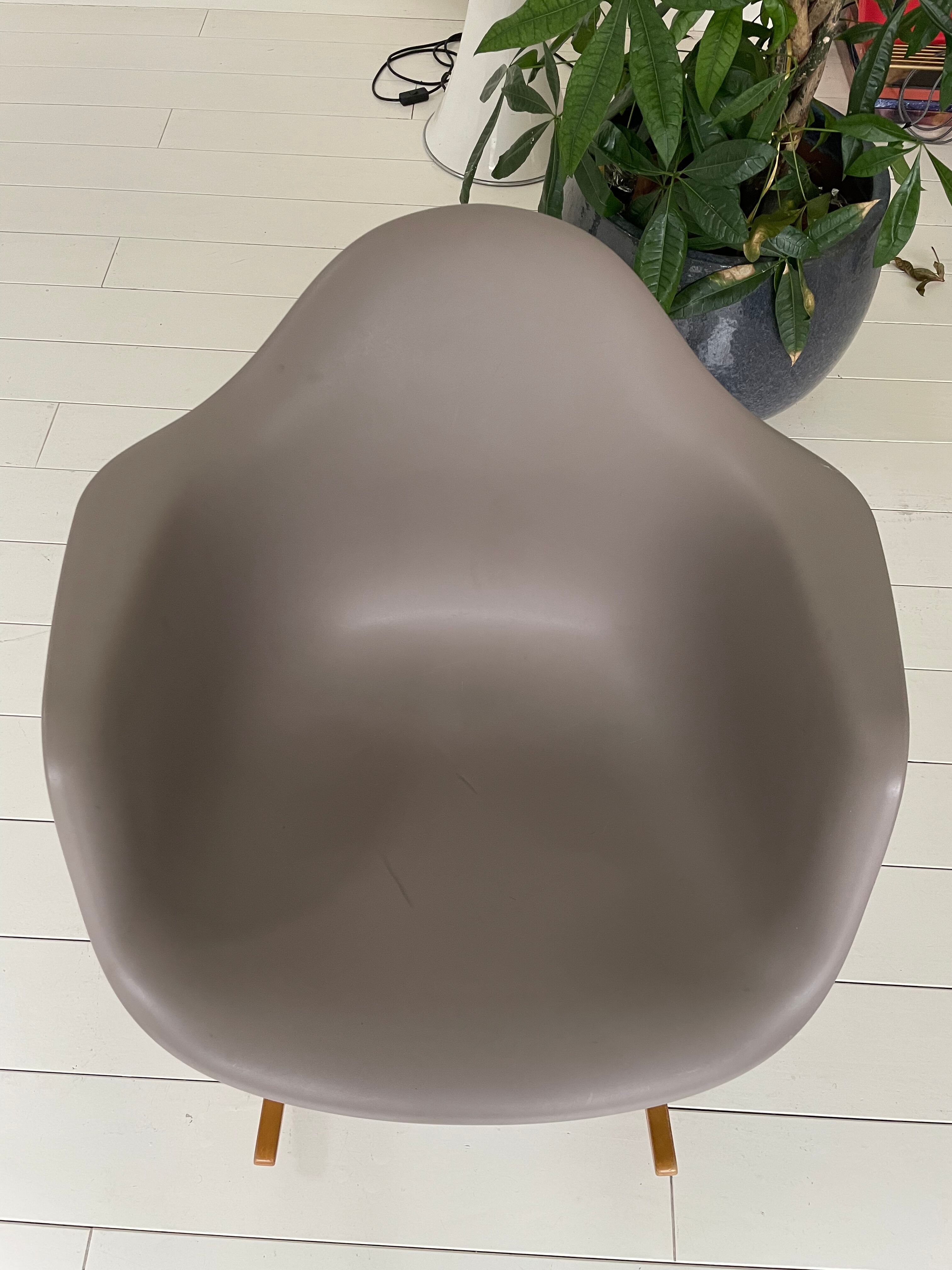 Rocking chair by Charles & Ray Eames Vitra edition