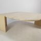 Table basse italienne travertin du milieu du siècle, années 1980
