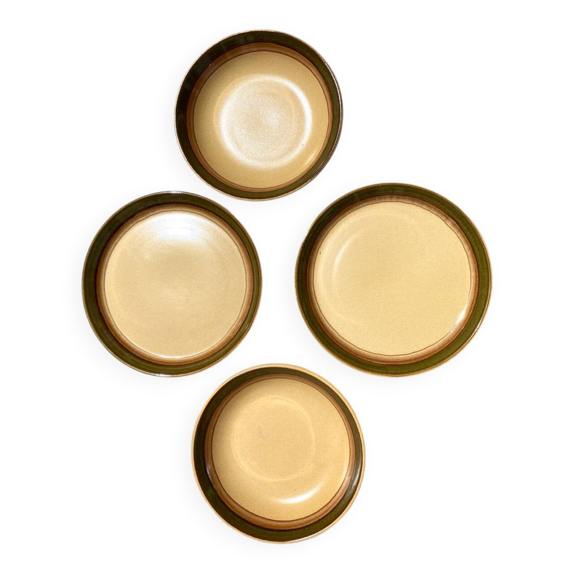 Pair of flat and deep plates in antique stoneware
