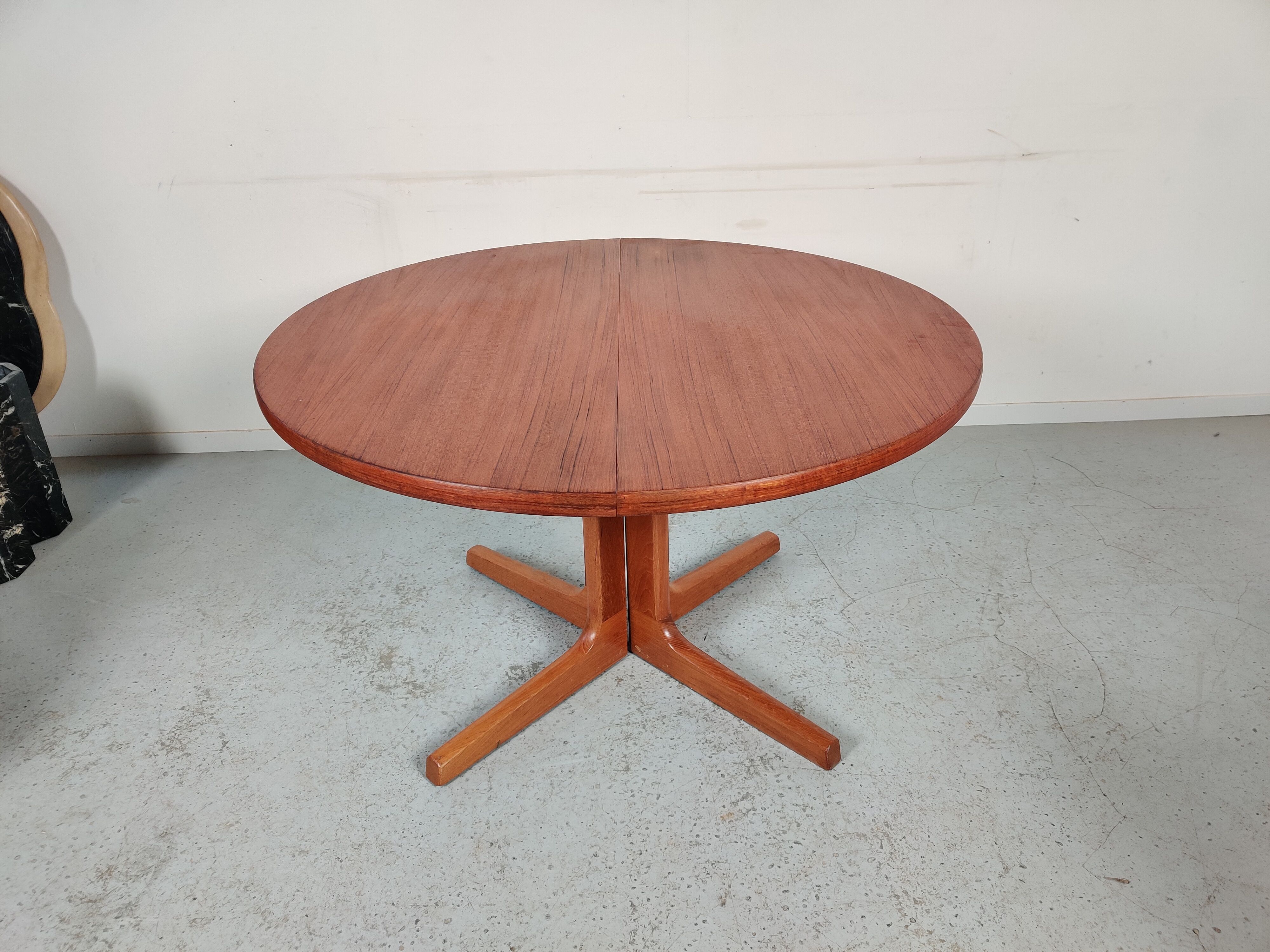 Scandinavian teak dining table, Denmark 1960s