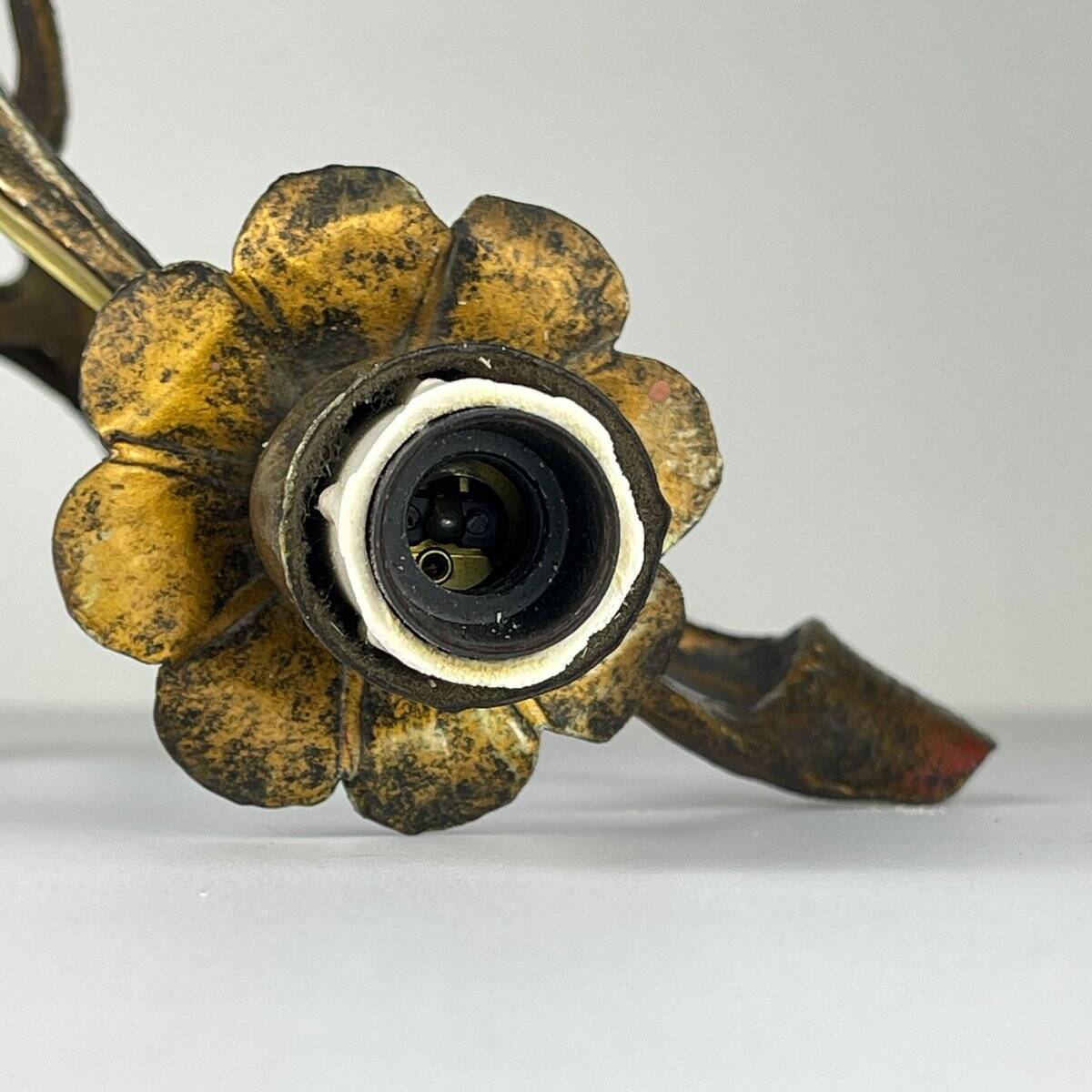 Brutalist metal wall lamp by Salvino Marsura, Italy, 1960s.