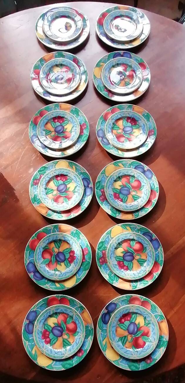 Set of 2 x 12 fine porcelain plates, dinner and dessert plates - Basket