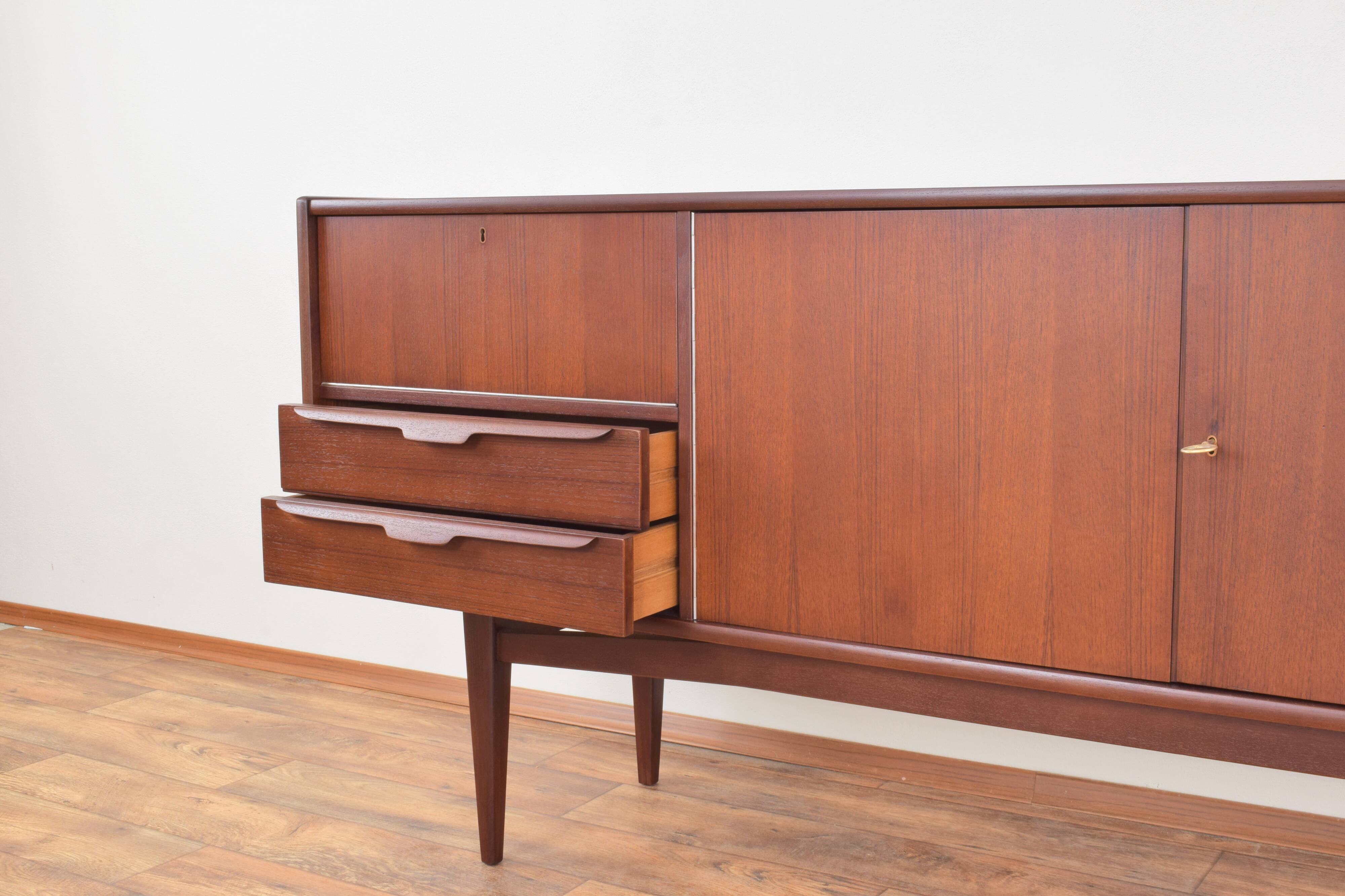 Enfilade danoise vintage en teck, années 1960.