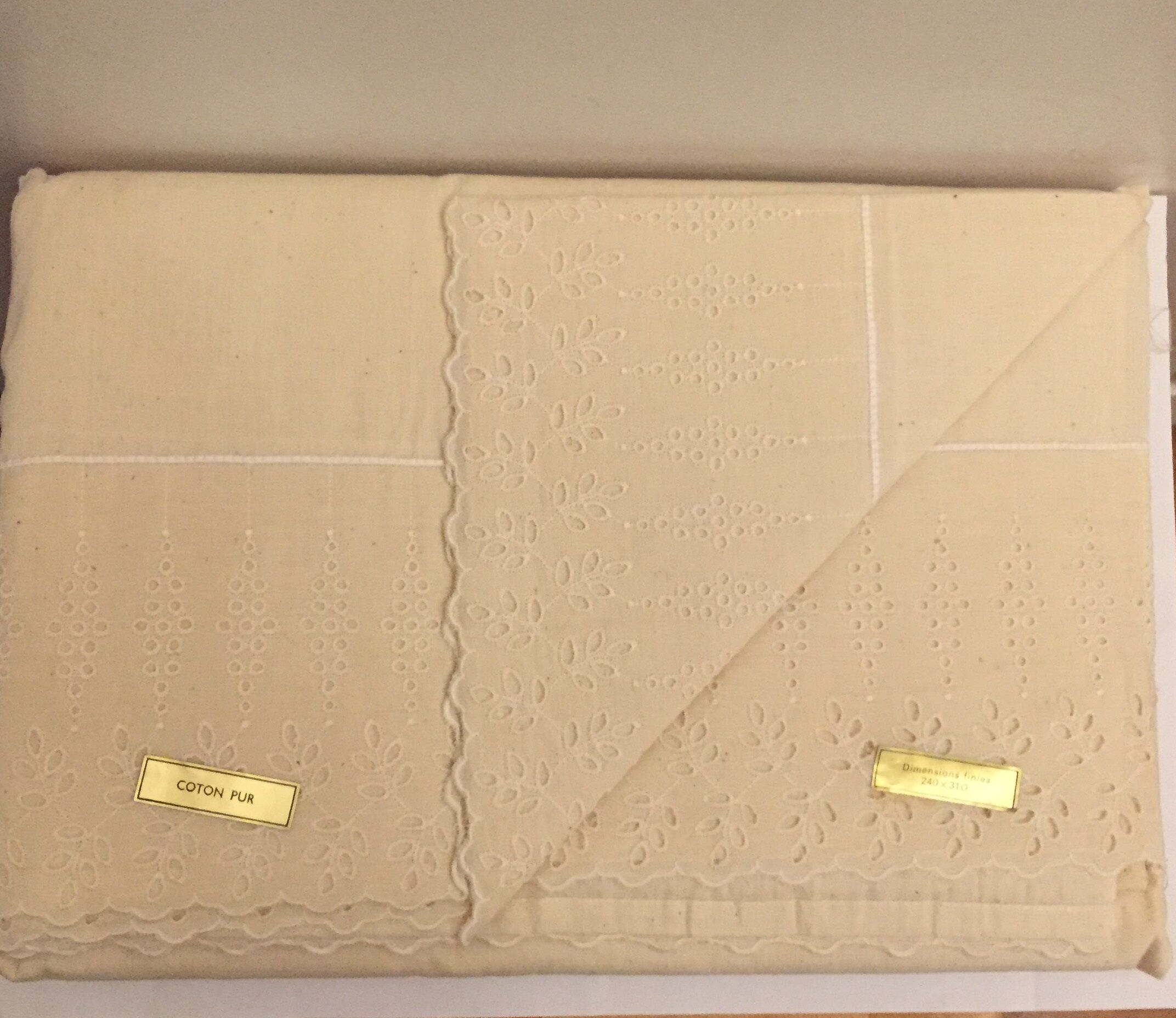 Embroidered cotton sheet