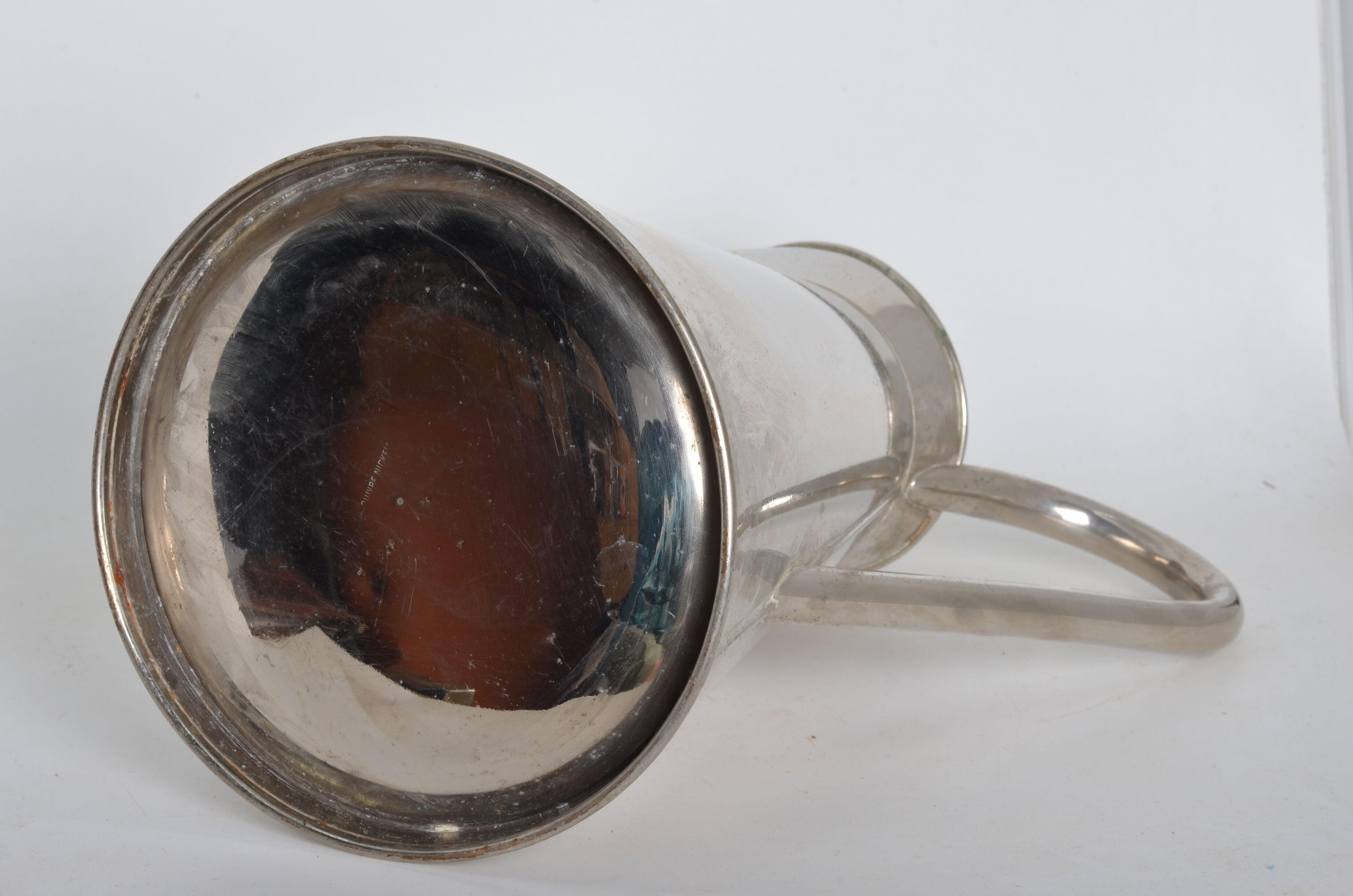 Nickel-plated copper broc