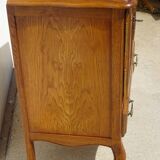 Oak sideboard with swivel screen tray