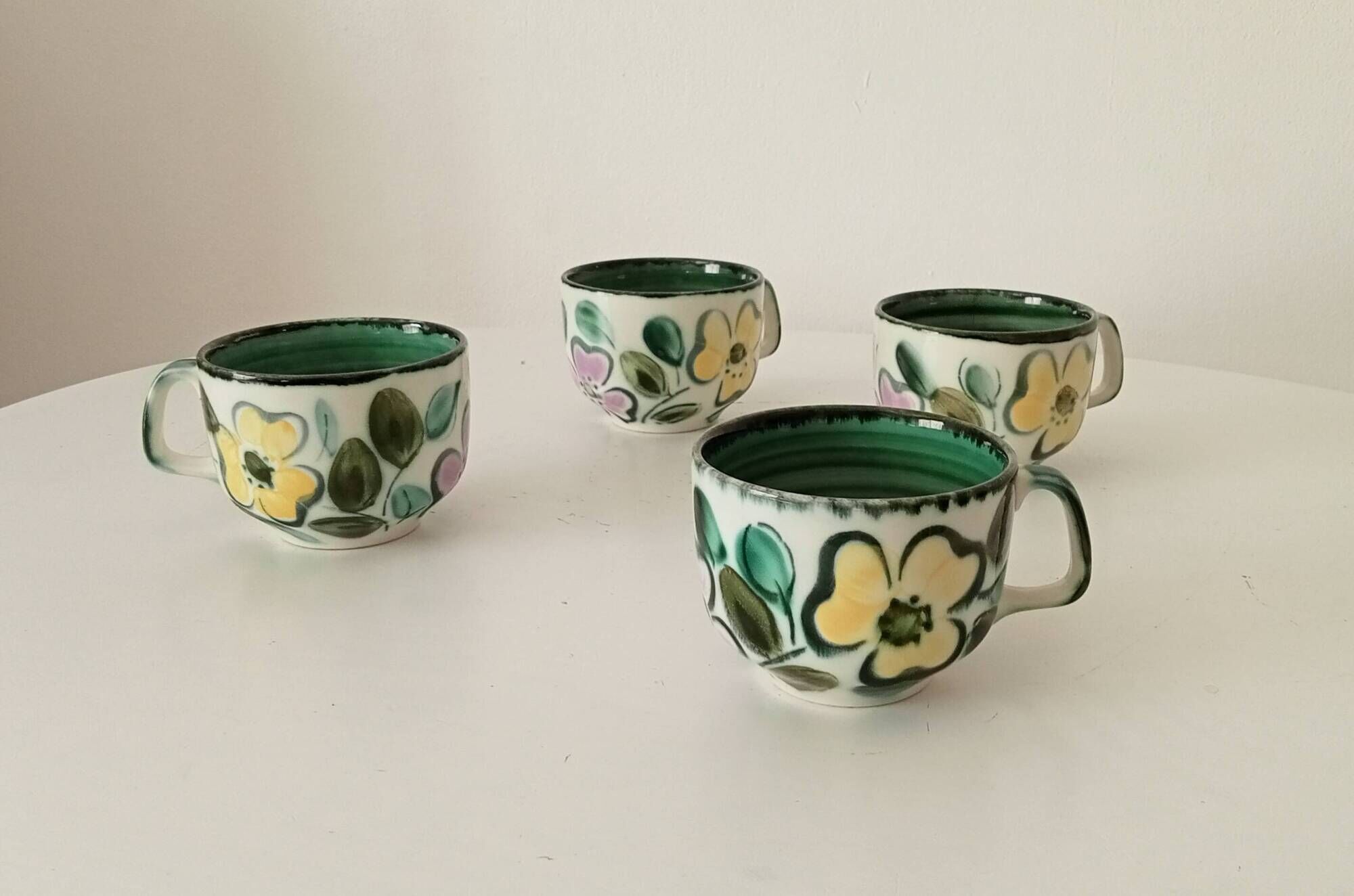 Set of 4 vintage Boch Belgium cups from the 1960s.