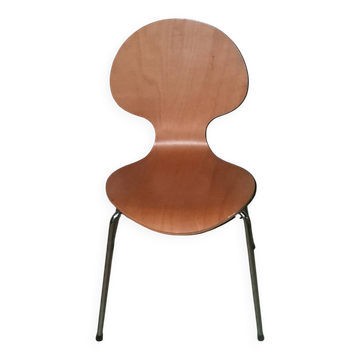 Chaise design fourmi ETNE, bois et métal chromé