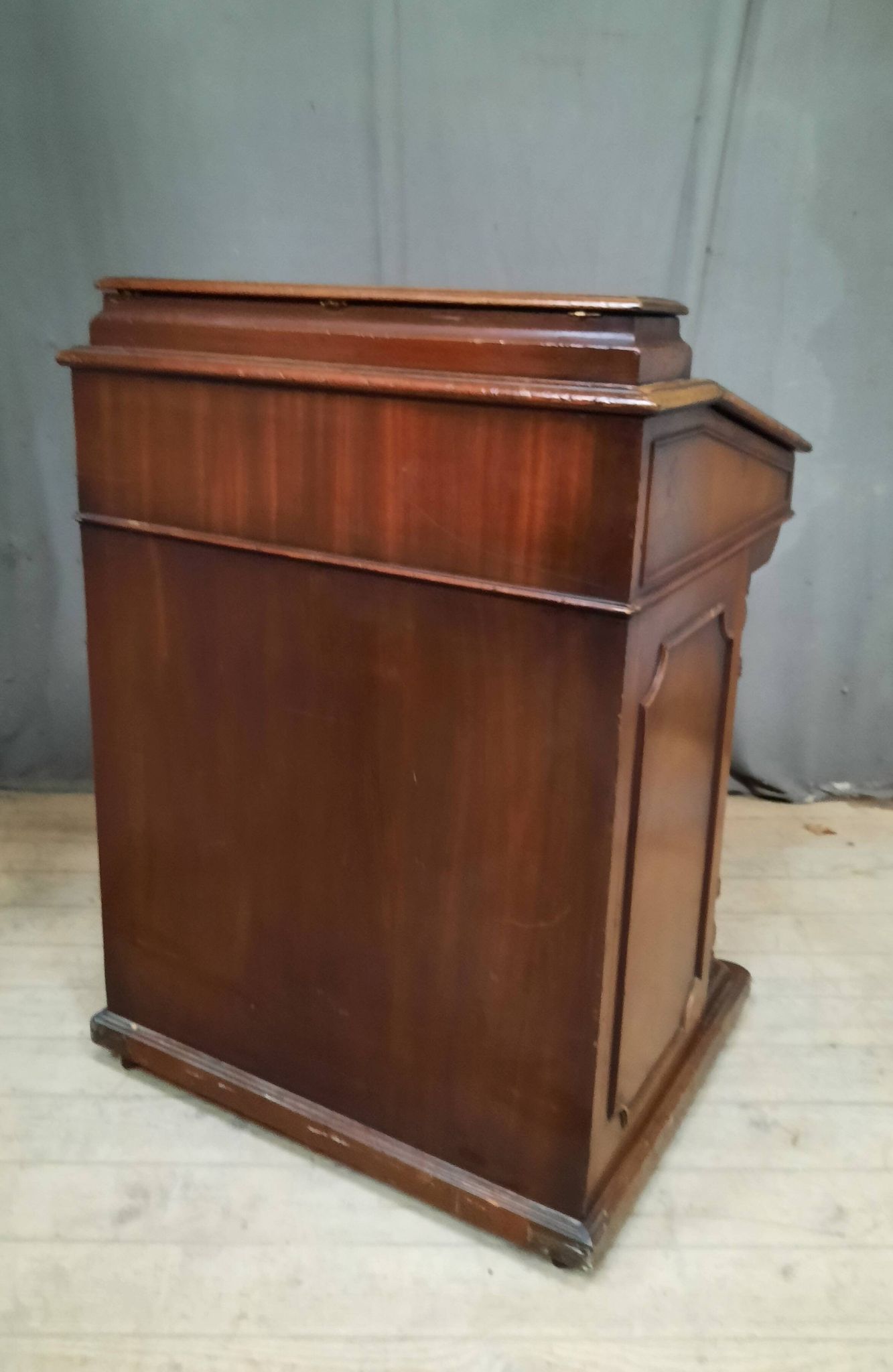 Deavenport Mahogany Desk