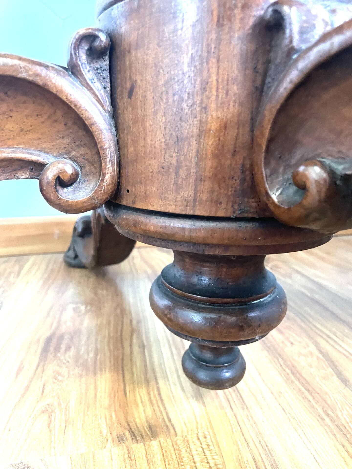 19th Century Victorian Walnut Coffee Table - Hand Carved