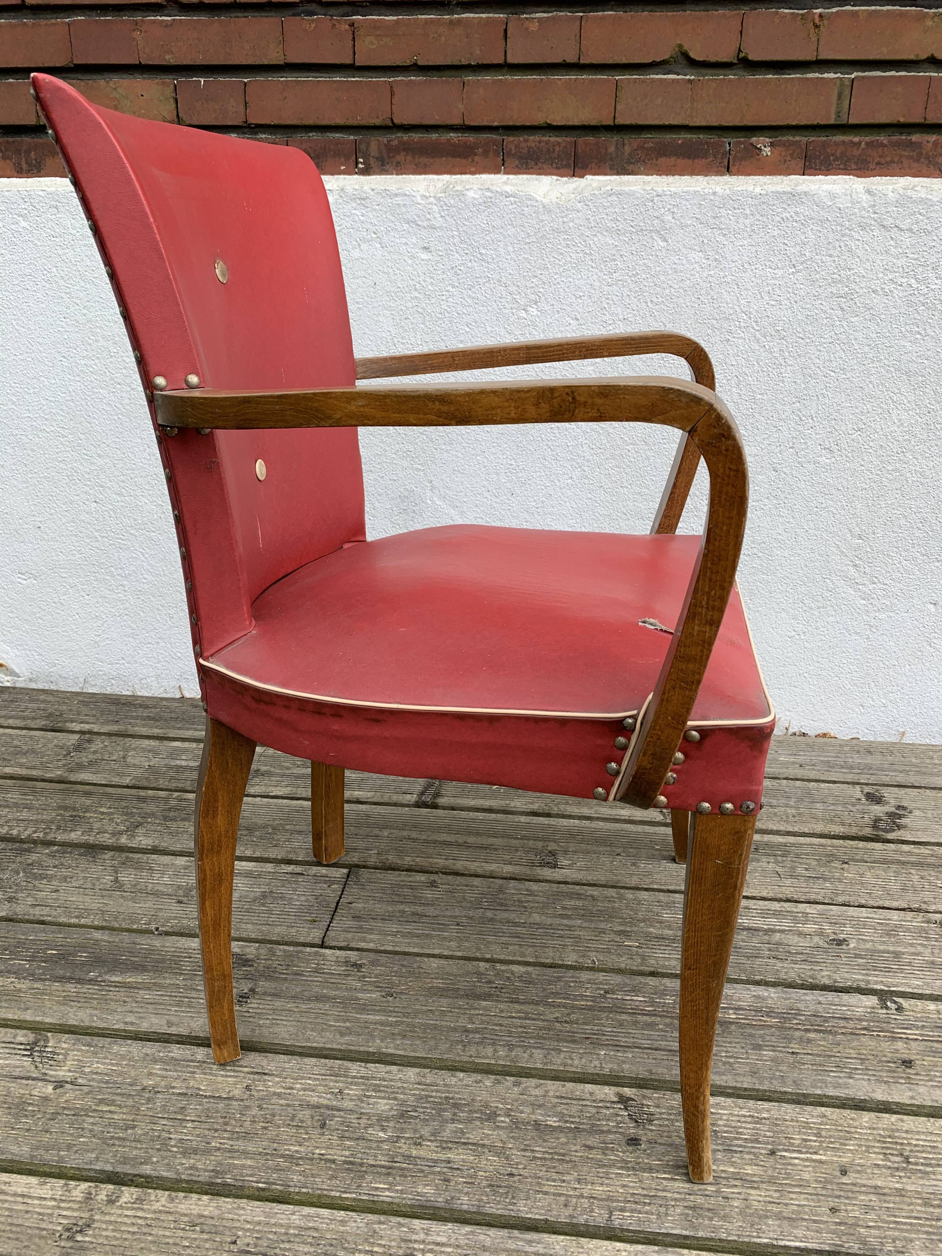 Red skai bridge armchair