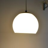 White opaline suspension and gilded brass from the 1960s.