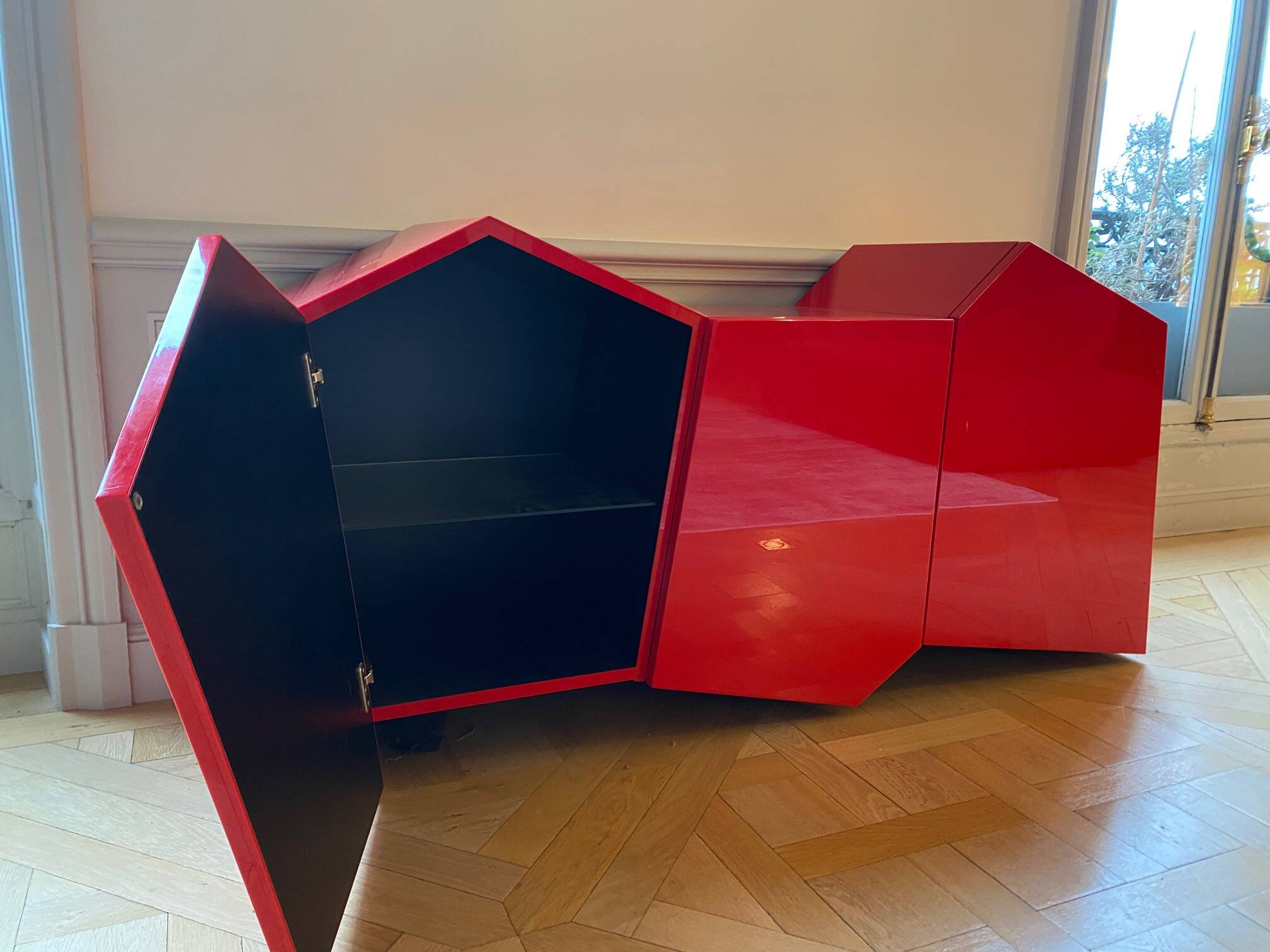 Commode Roche Bobois laquée rouge