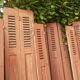 Volets anciens persiennes en parties hautes panneaux pliants bois massif