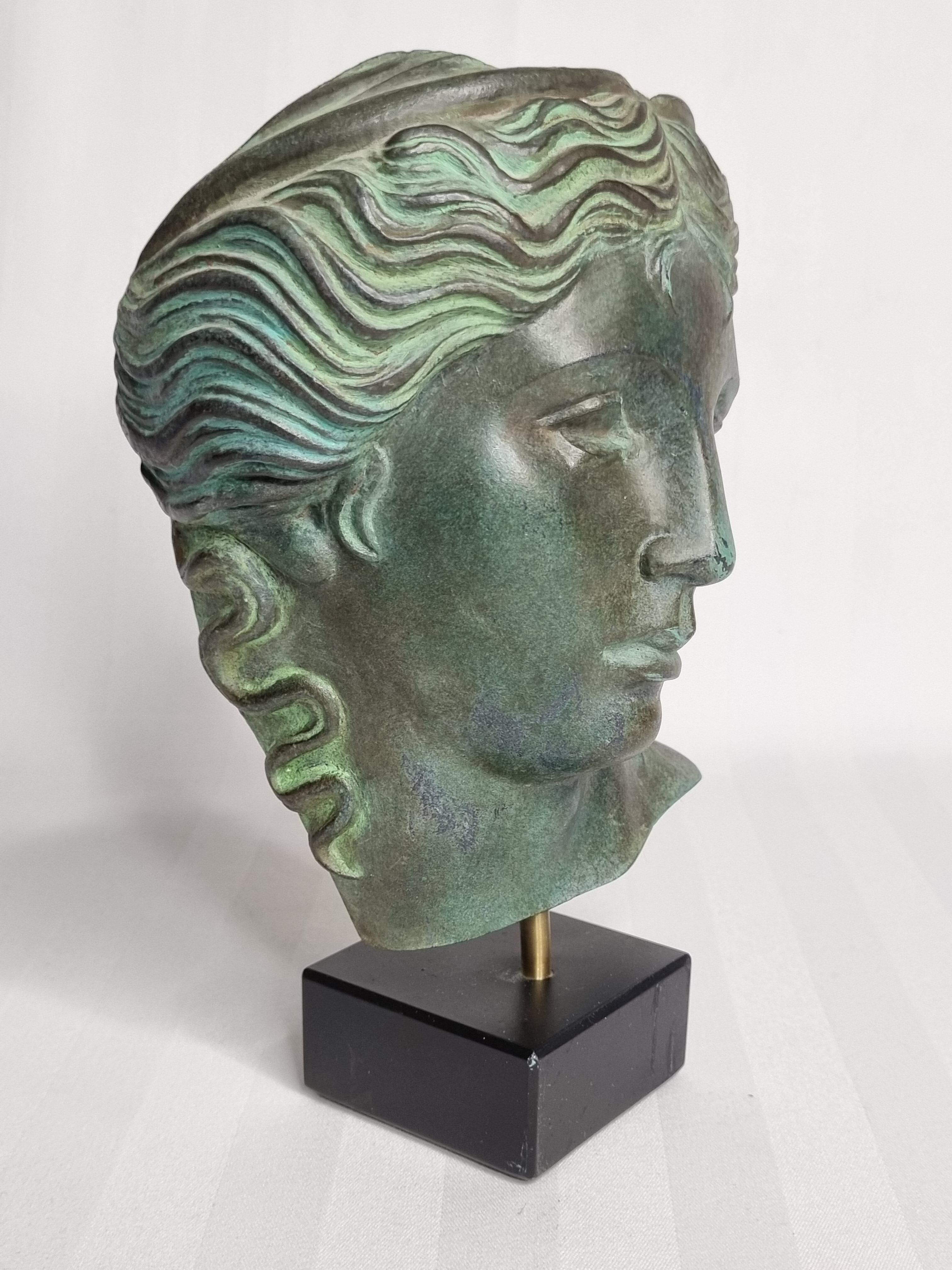Bust of Aphrodite in plaster or bronze patinated resin