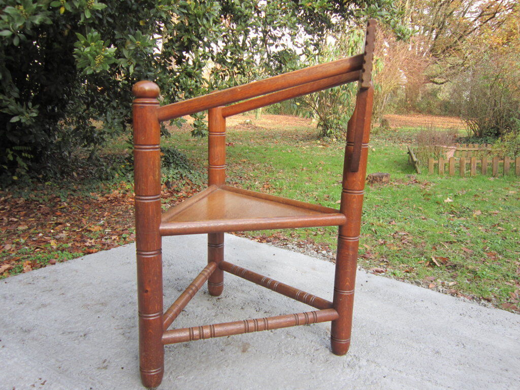 Armchair tripod oak movement Breton ar seiz vibrator