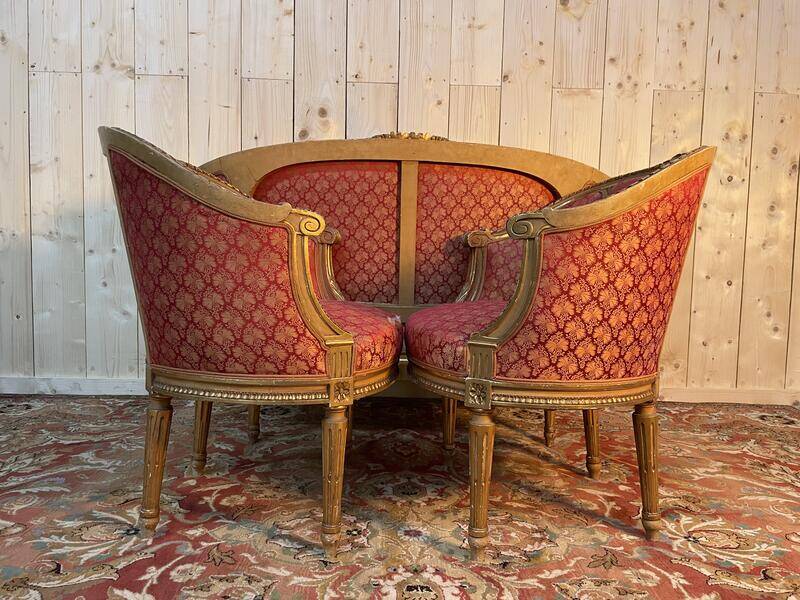 Salon corbeille en bois doré de style Louis XVi