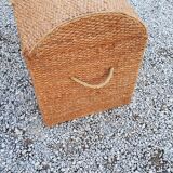 Trunk of the 70s in sea rush