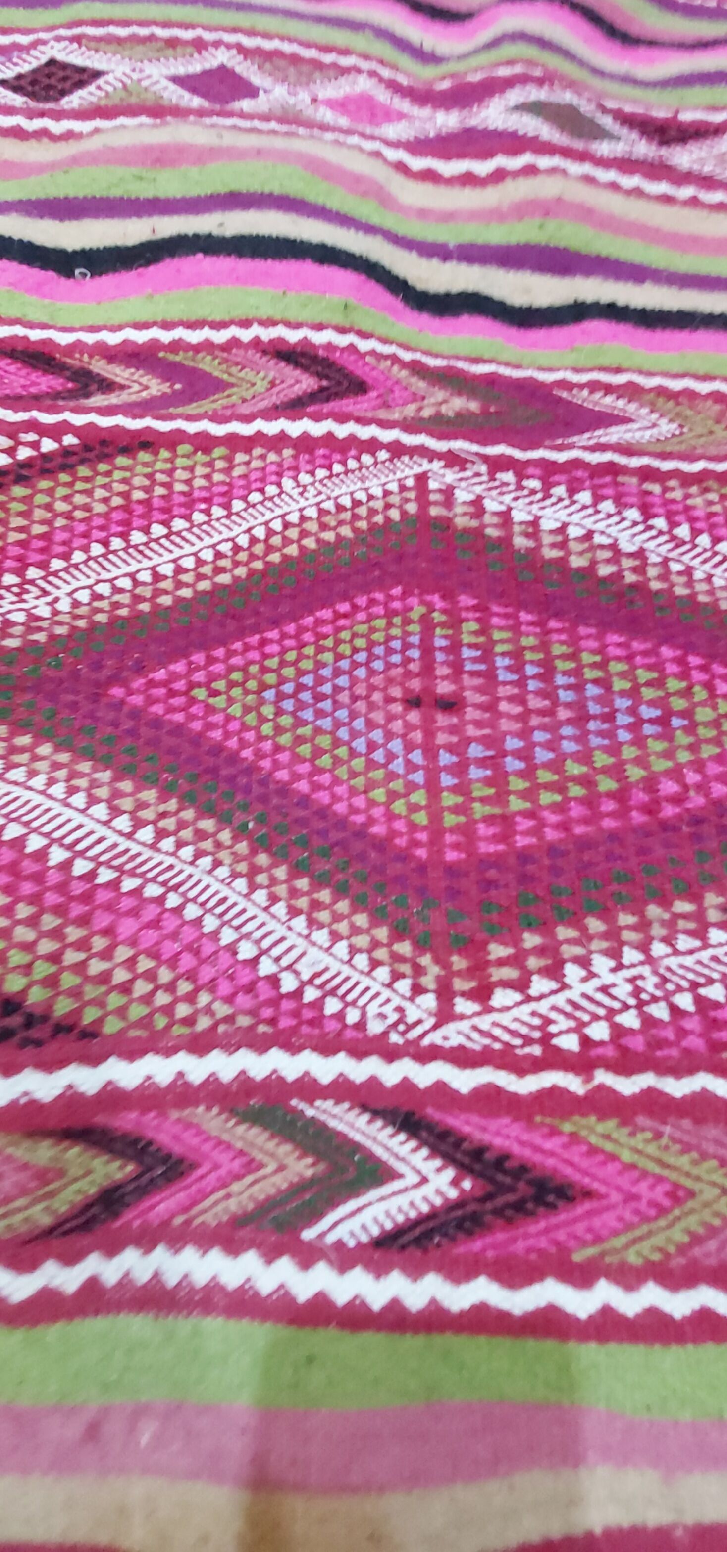 Handmade pink kilim rug in pure wool - 220x100cm