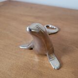 Zoomorphic decapsulator sea lion