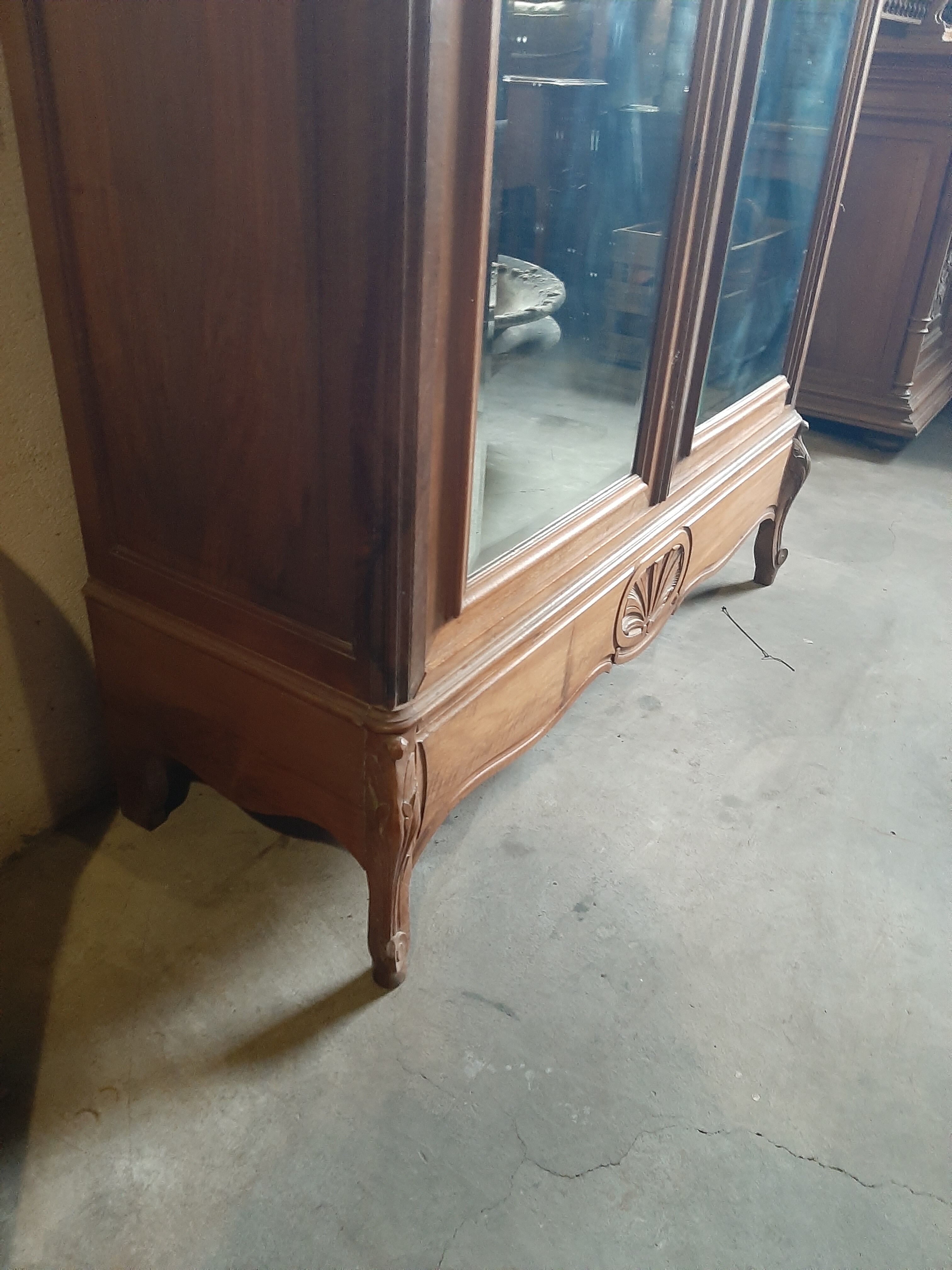 Three-bedroom louis XV-style cupboard with biseauté ice