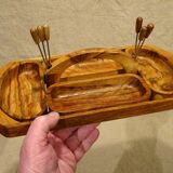 Servant display aperitif tray in olive wood with 6 picks
