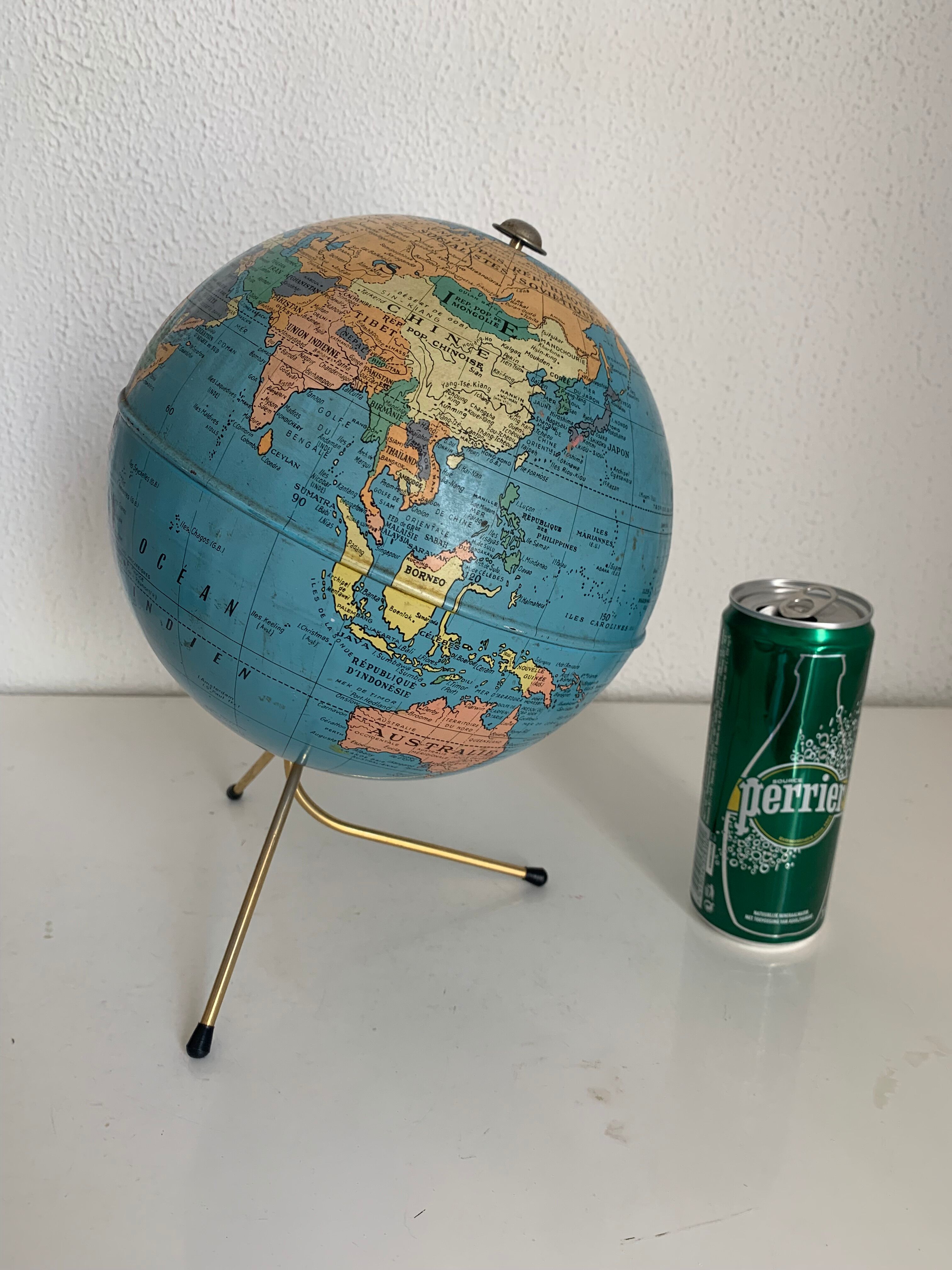Vintage globe 1960 terrestrial Taride tripod - 28 cm