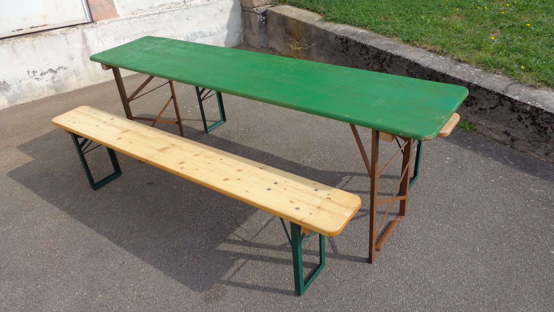 Table set and folding benches