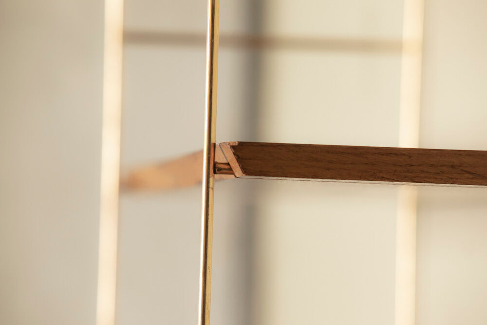 Modular shelves gilded thong