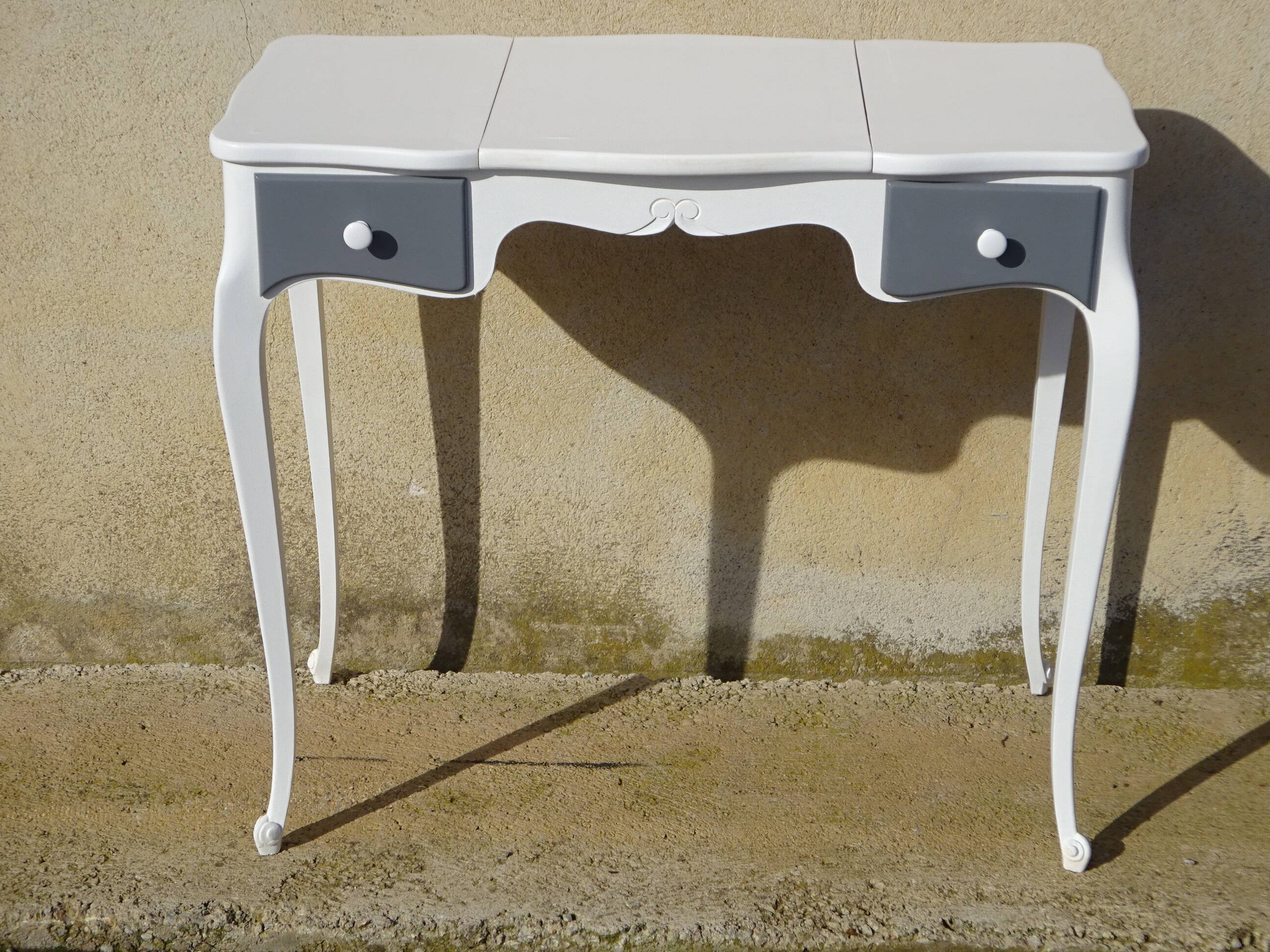 Small white and grey wooden dressing table