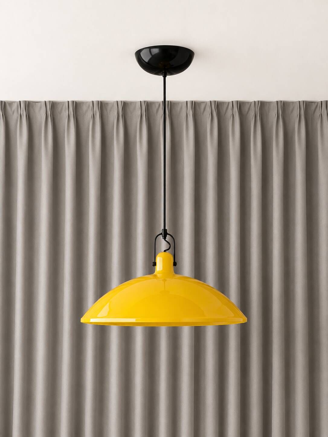 Martinelli Luce “Lampara” 1849 pendant lamp by Elio Martinelli – rare yello