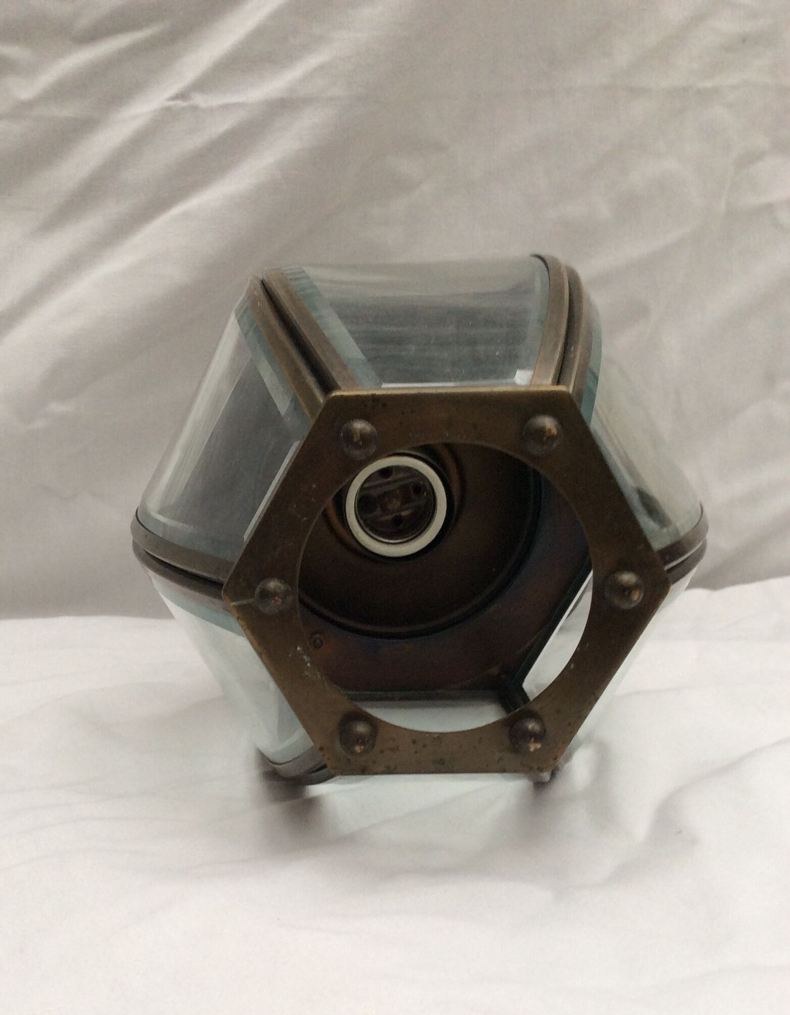 Hexagonal vestibule lantern in brass and glass dimension: height -46cm- diameter -17cm-