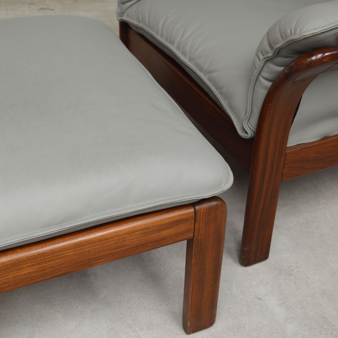 Scandinavian rosewood and leather lounge, 1970