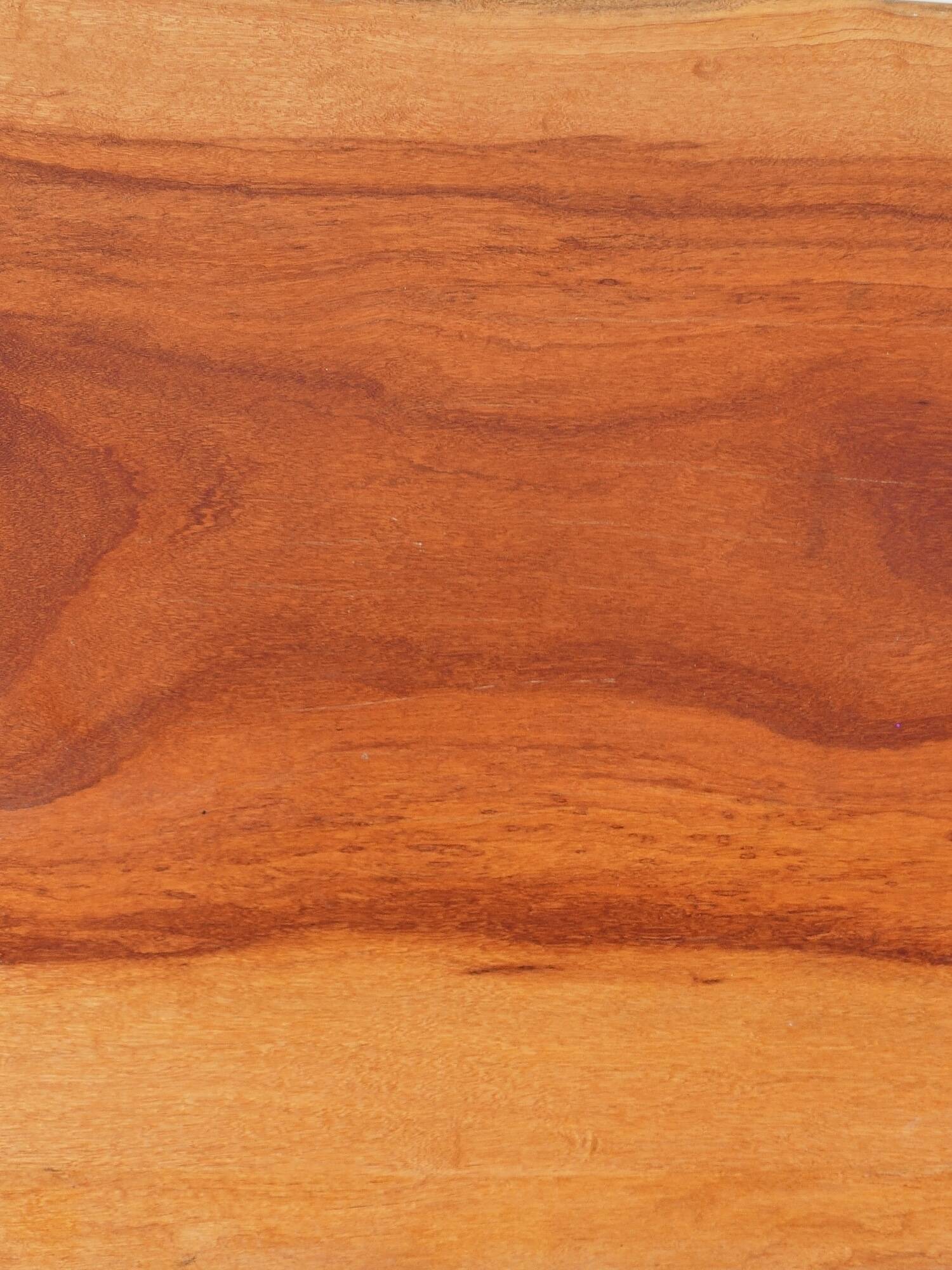 Travail français - table basse bois forme libre