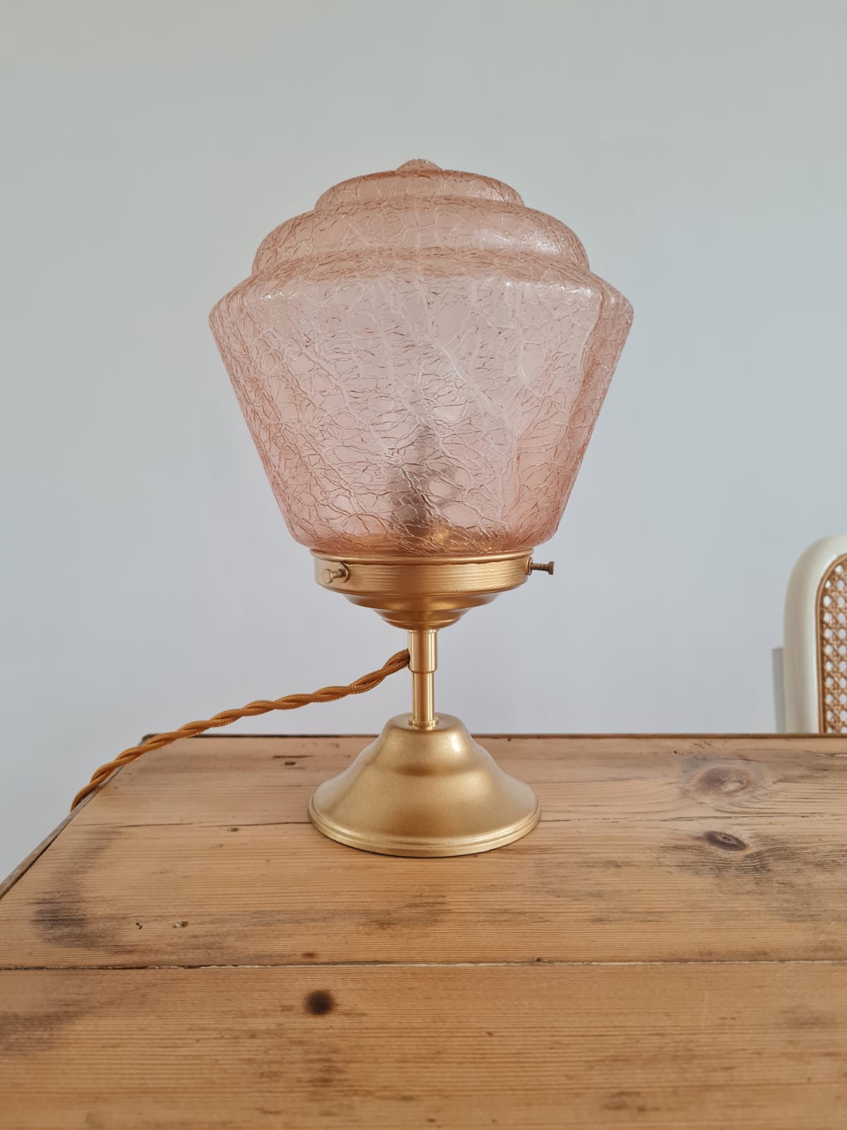 Table lamp