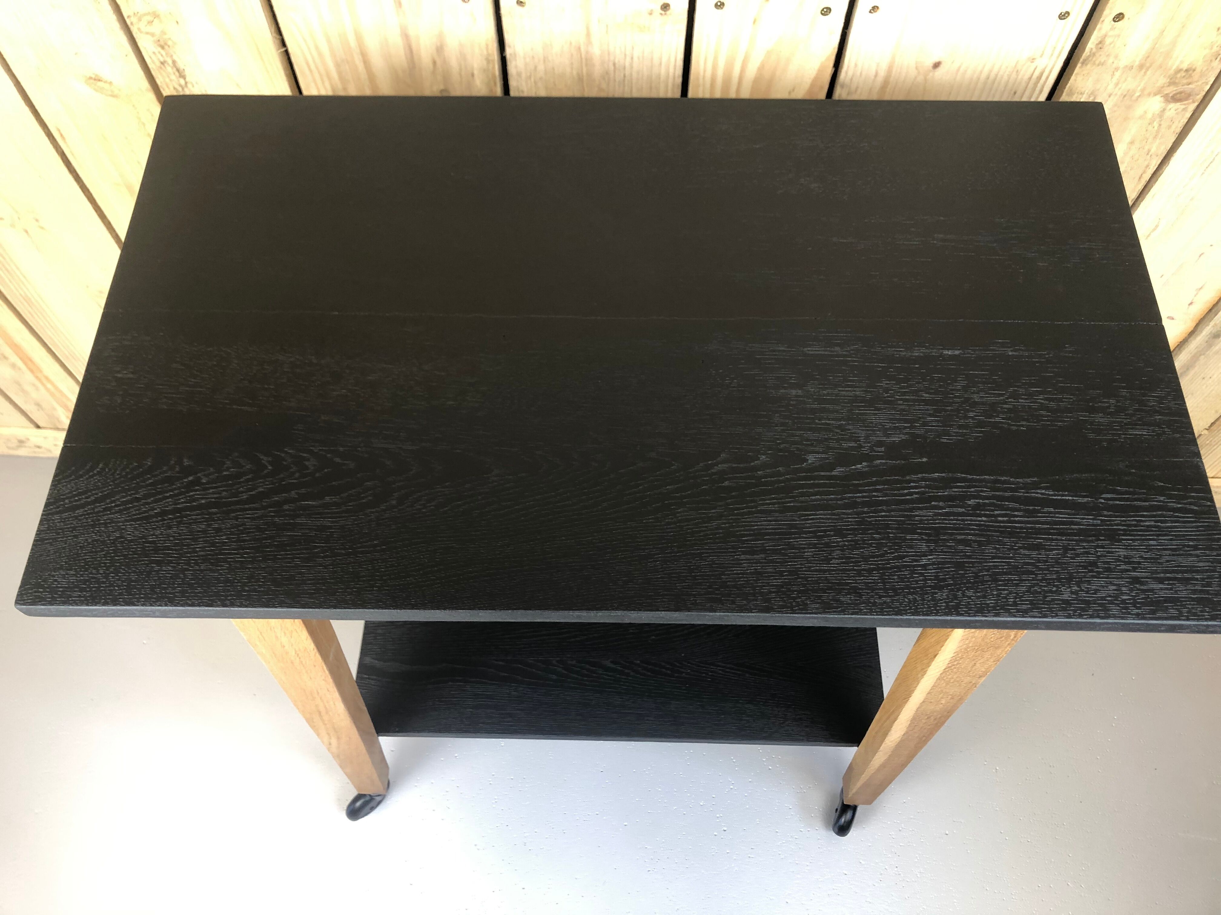 Service with oak wheels