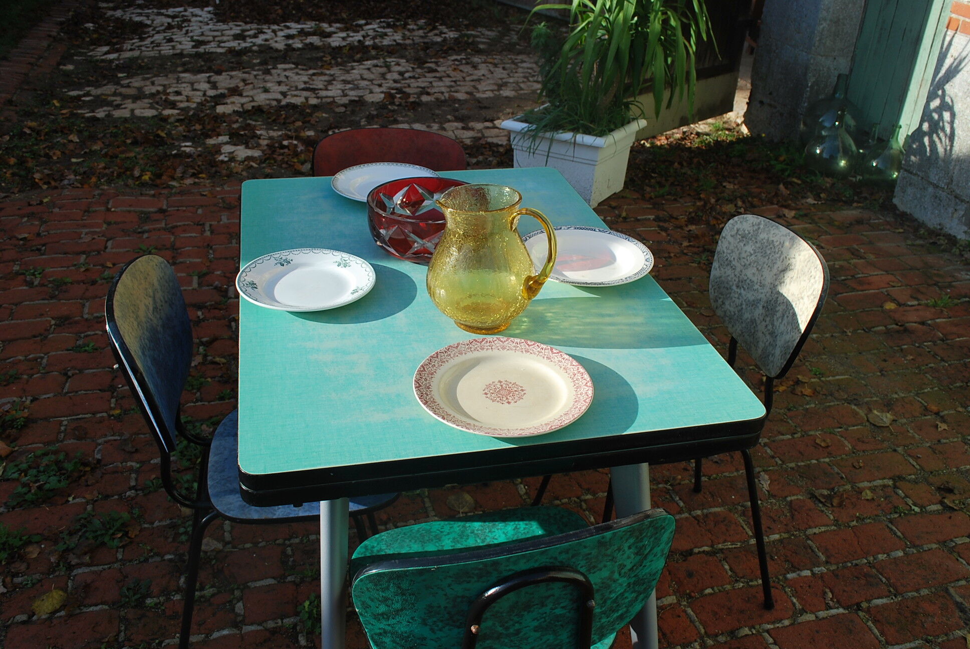 Formica table and chairs