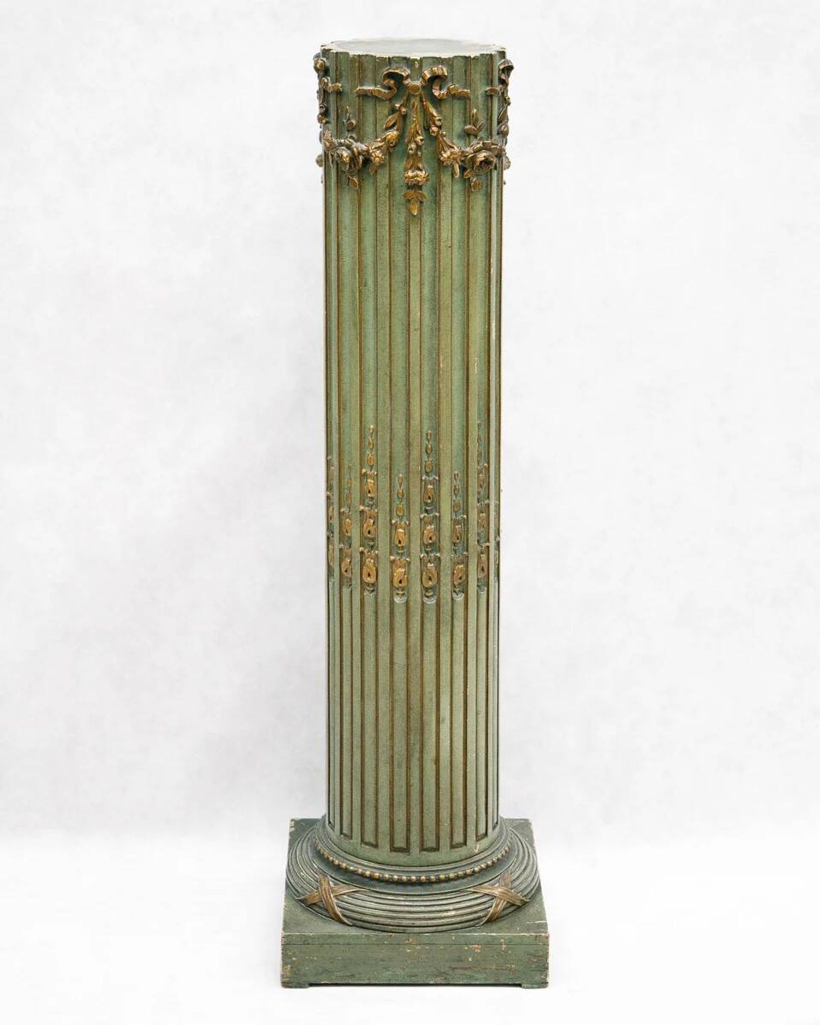 Colonne piédestal style Louis XVI vert olive