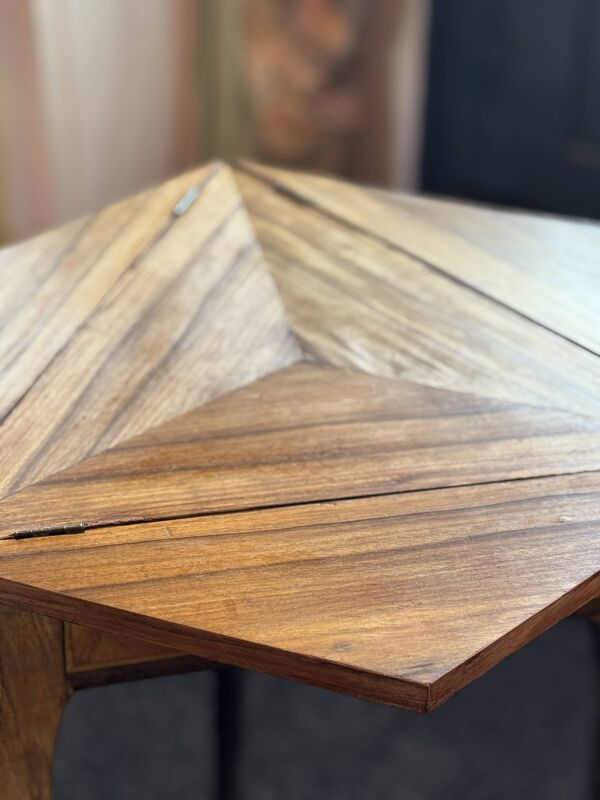 Ancienne table de jeux à plateau portefeuille