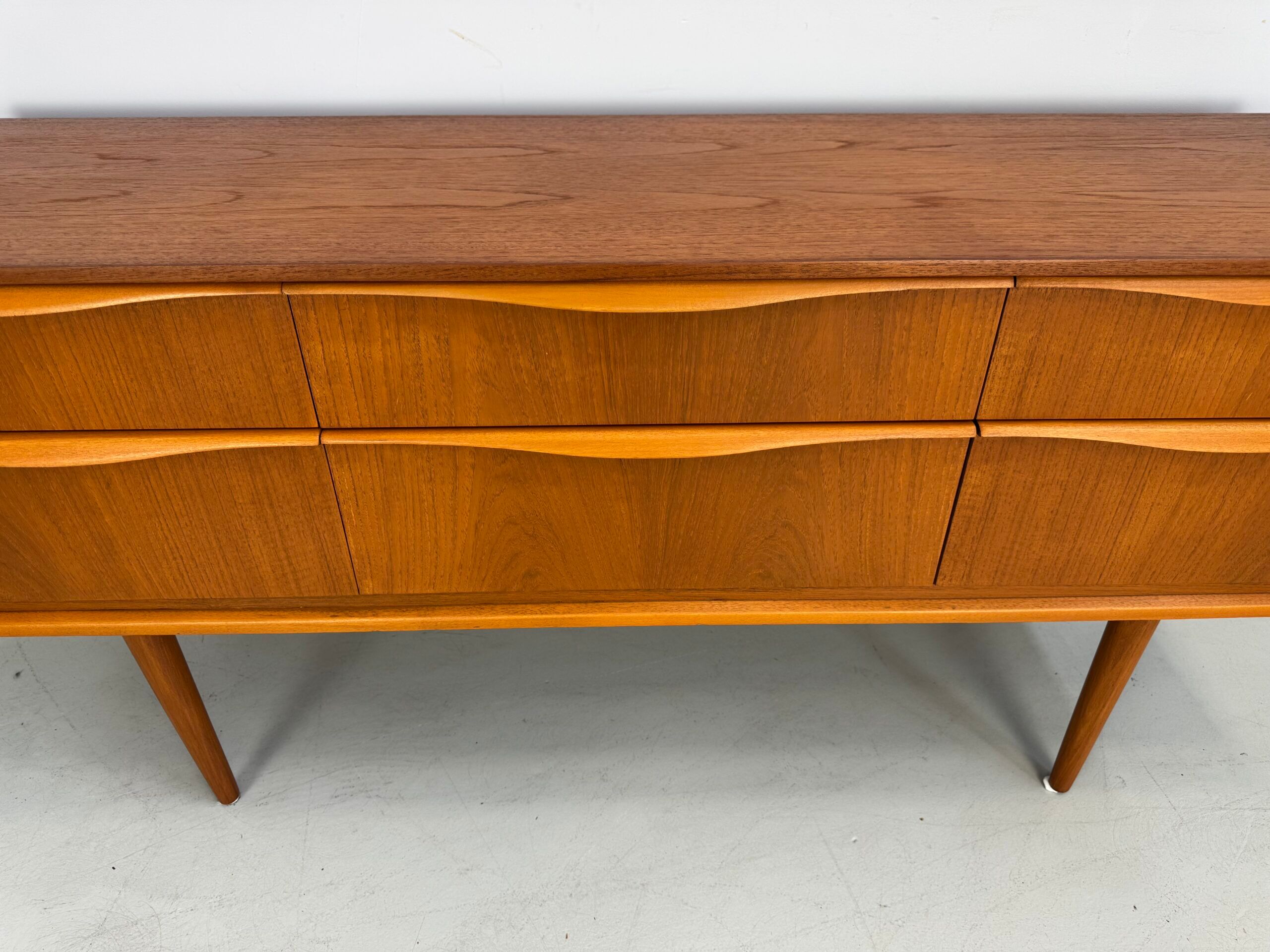 Vintage Austinsuite sideboard.