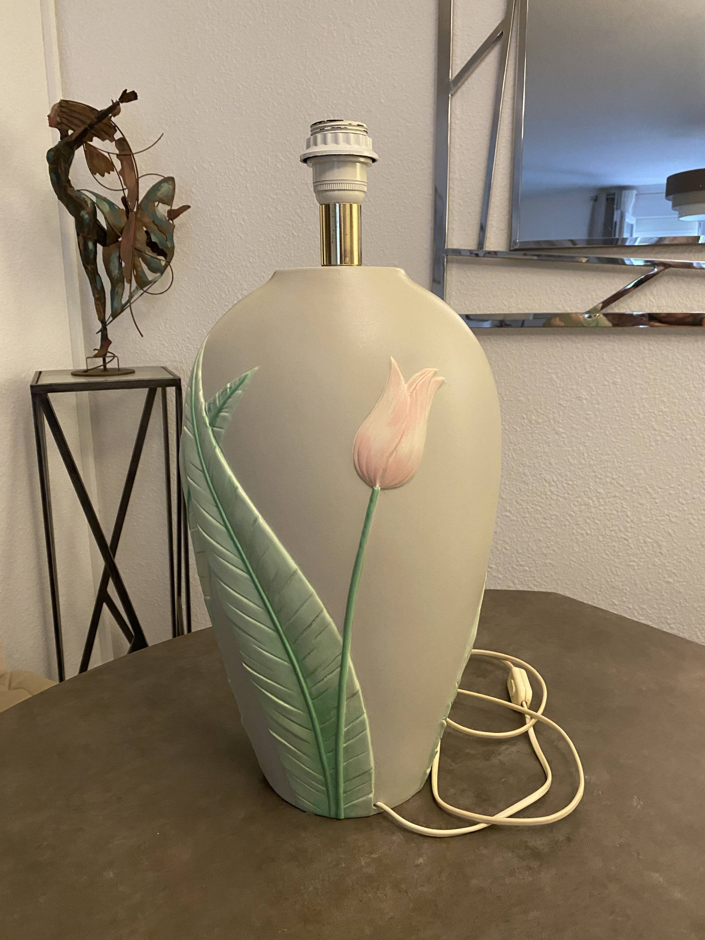 Vintage 1980s lamp base