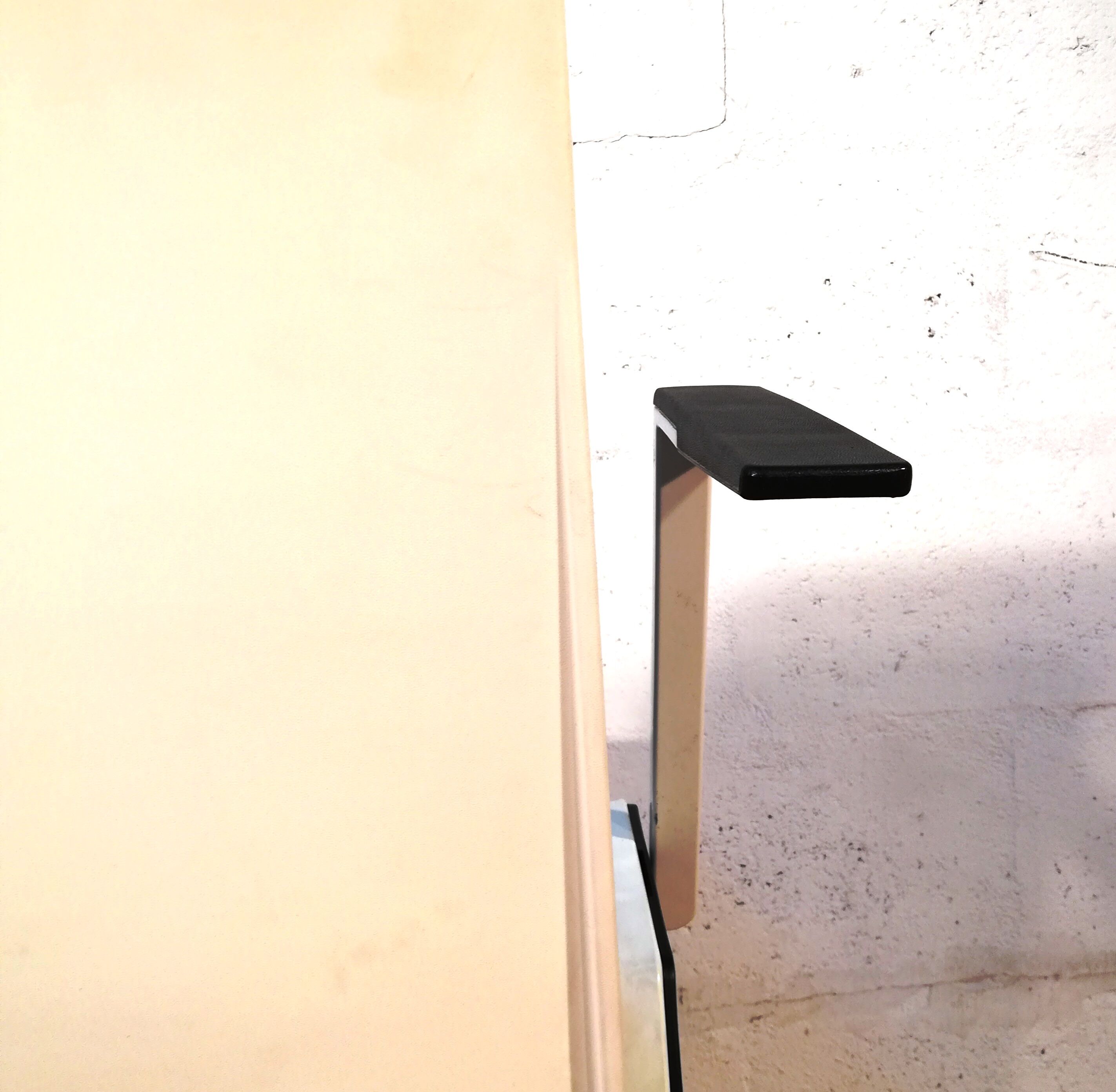 Publica visitor chair