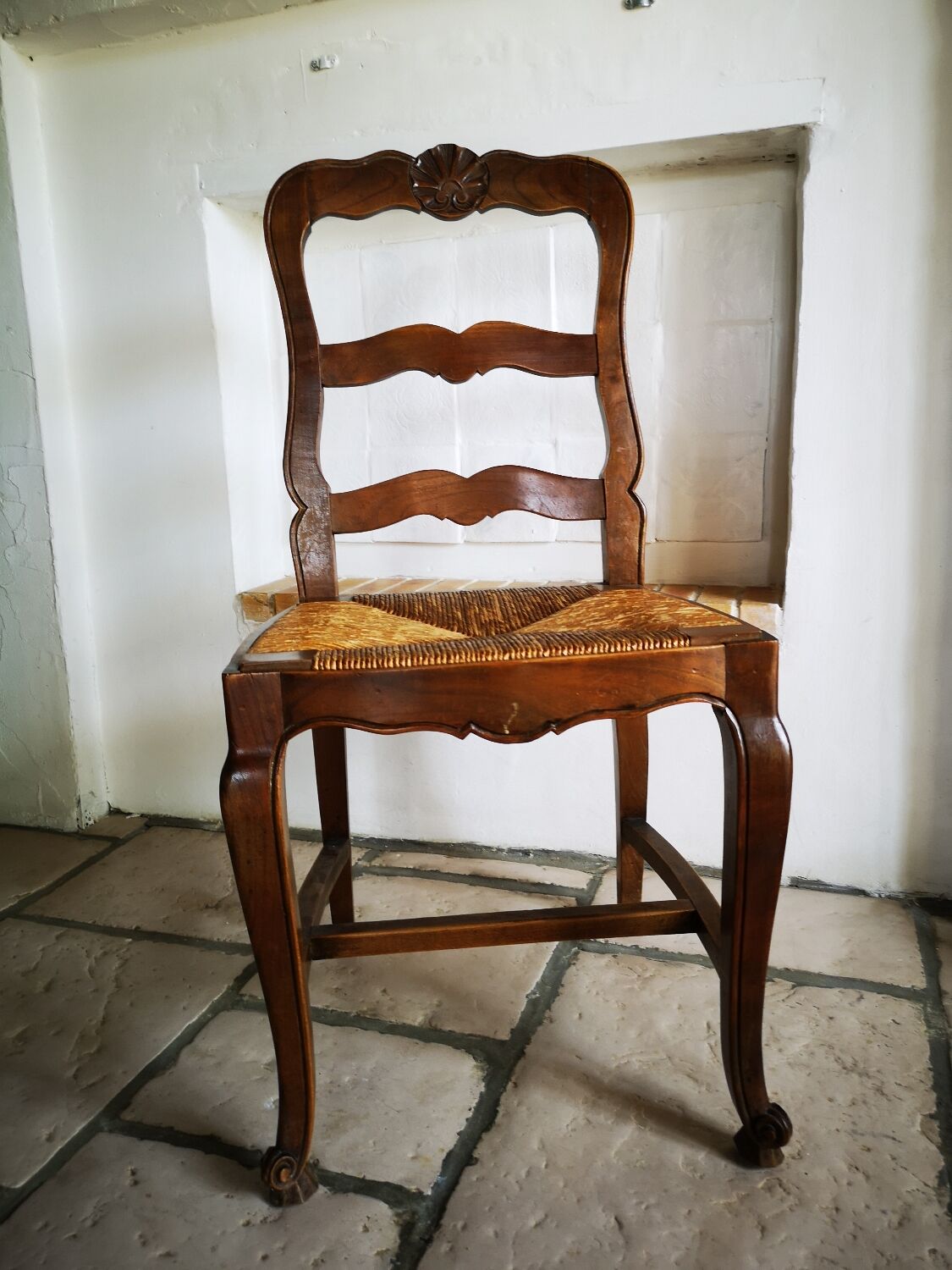 Set of 6 straw chairs