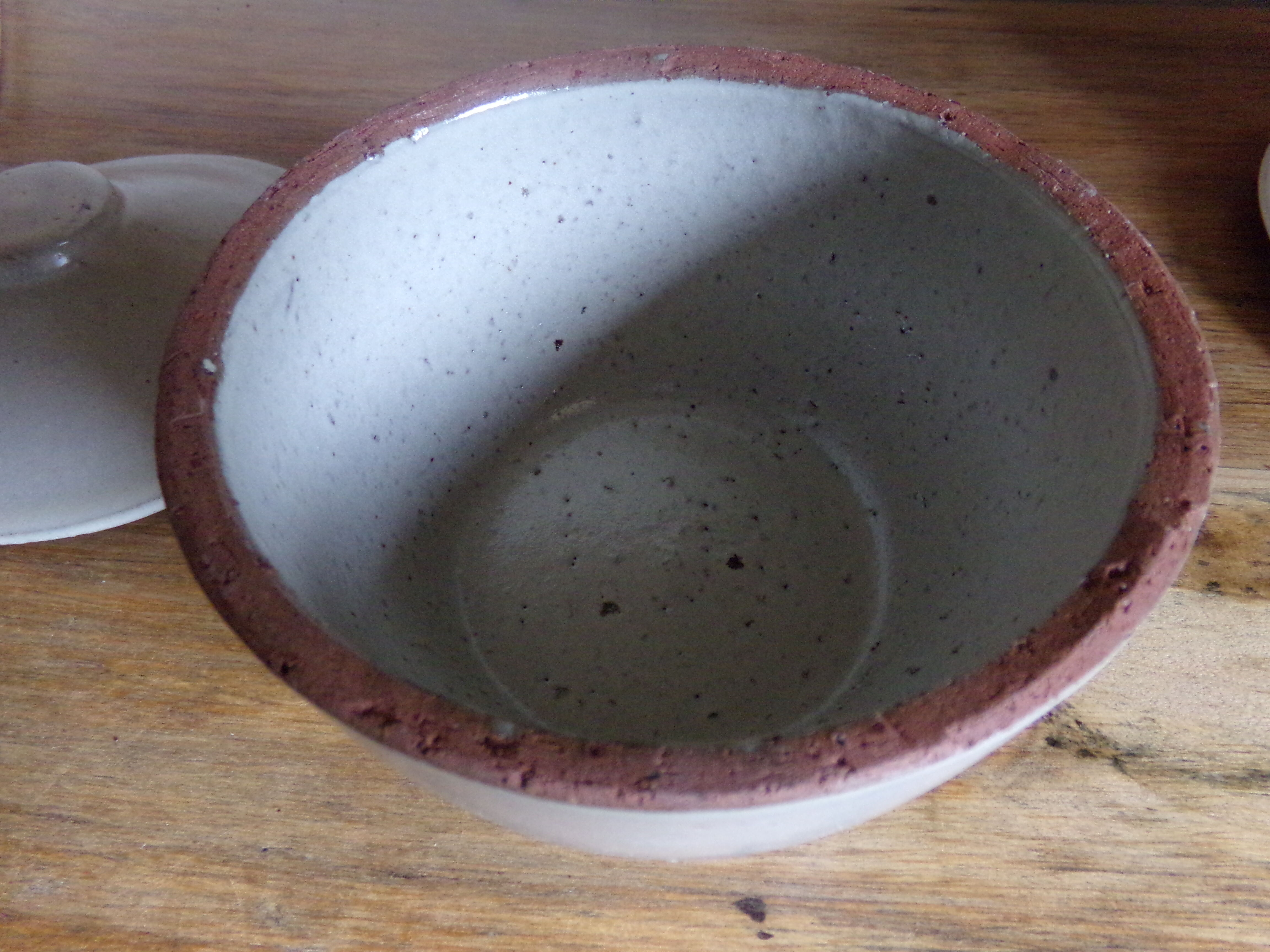 Enamelled terracotta pot