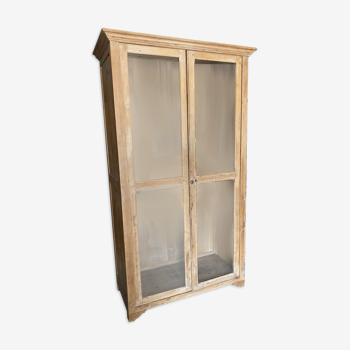 Glass cabinet