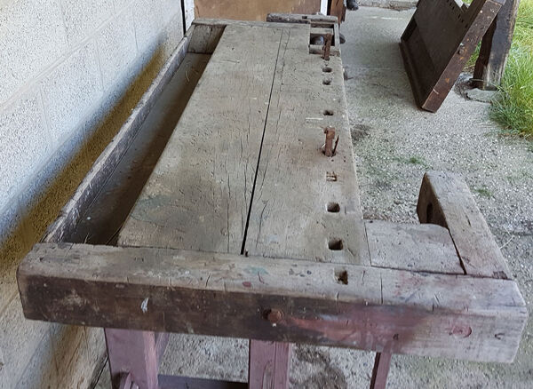 Établi solide en bois