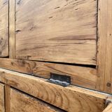 Coffre en bois peint.