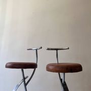 Bar stools in tubular chrome and tan leather, 1970s