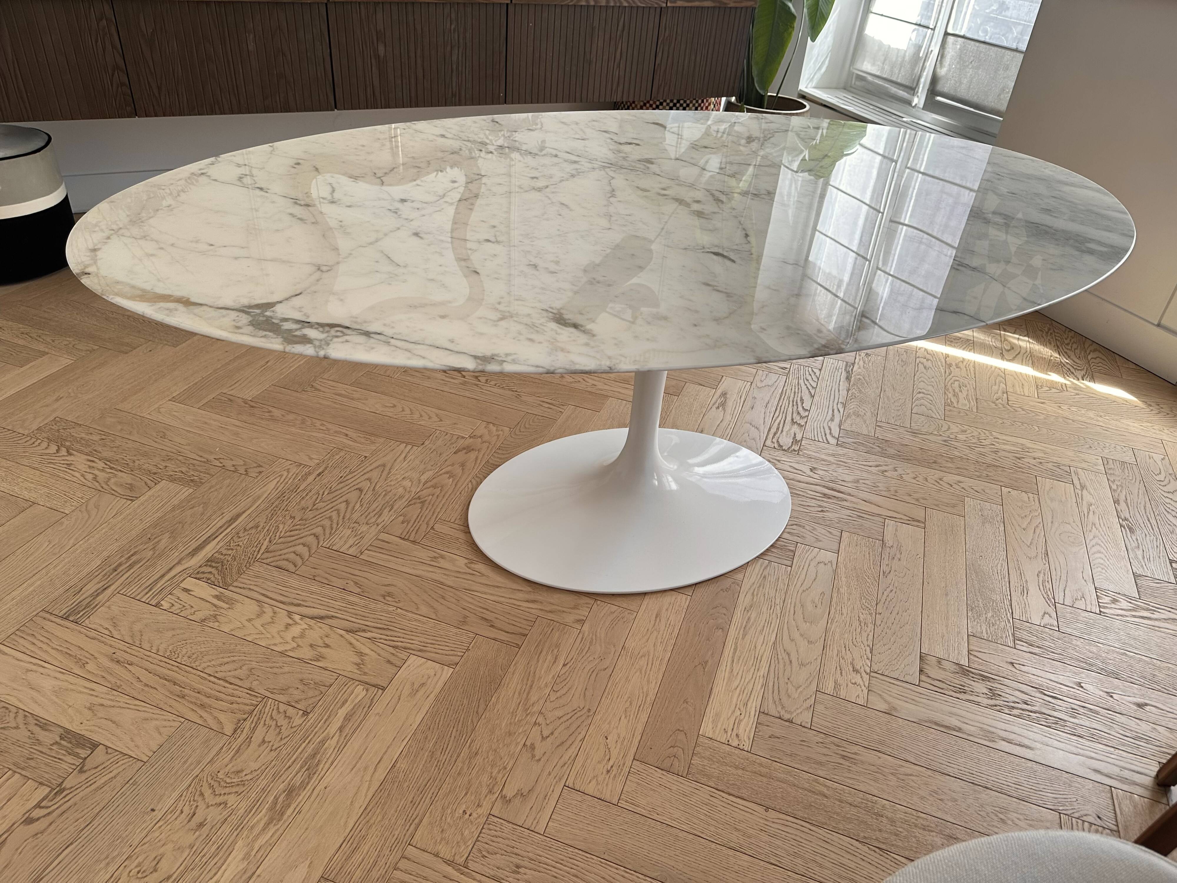 Oval Knoll Saarinen table, Calacatta marble, 198cm, year 2022, tulip.